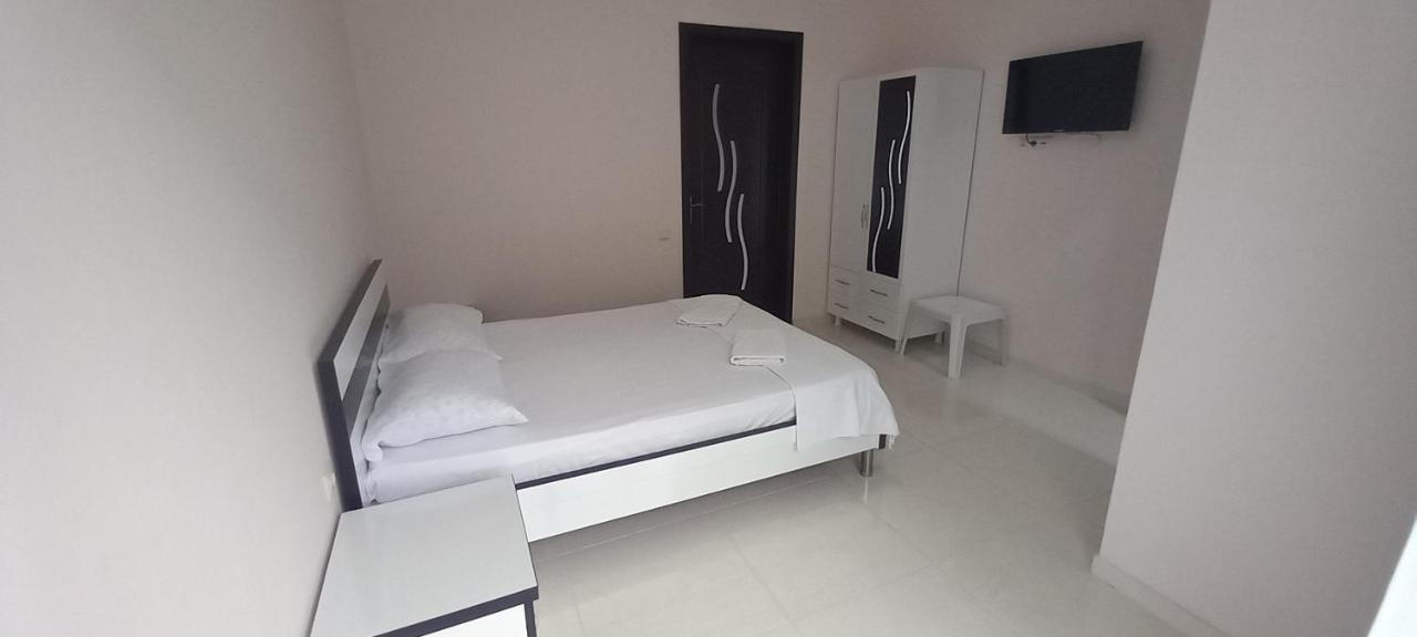 Guest House Marineza โกนิโอ ภายนอก รูปภาพ