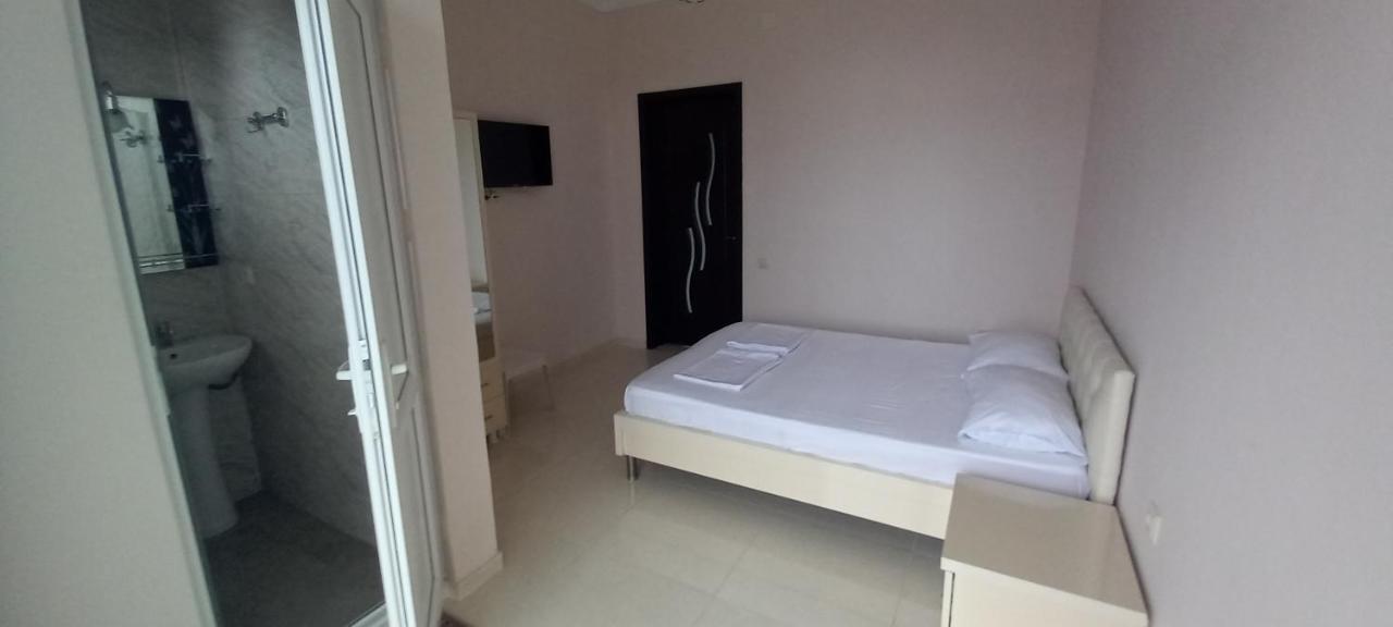 Guest House Marineza โกนิโอ ภายนอก รูปภาพ