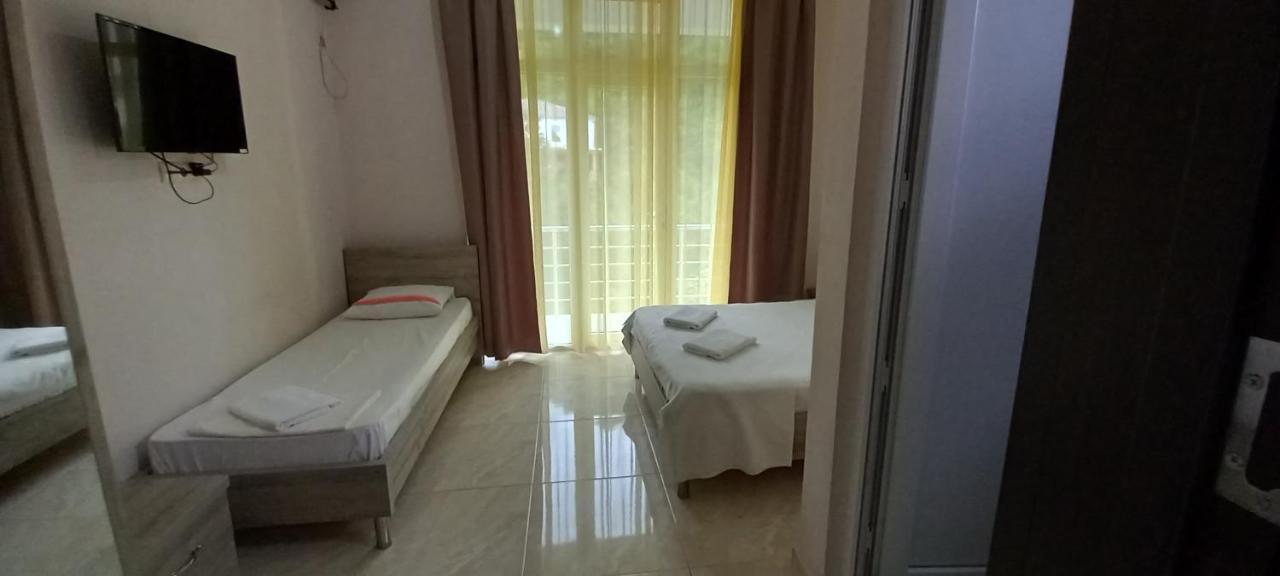 Guest House Marineza โกนิโอ ภายนอก รูปภาพ